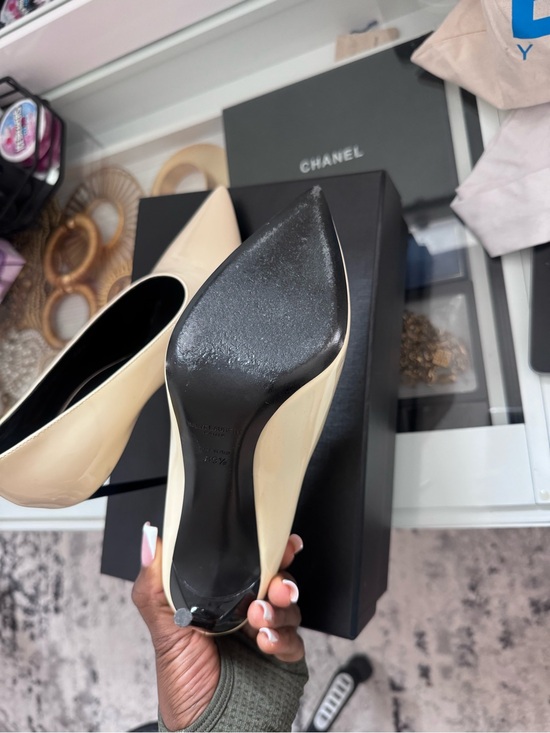 Saint Laurent Cream Patent Leather Pointed Pumps